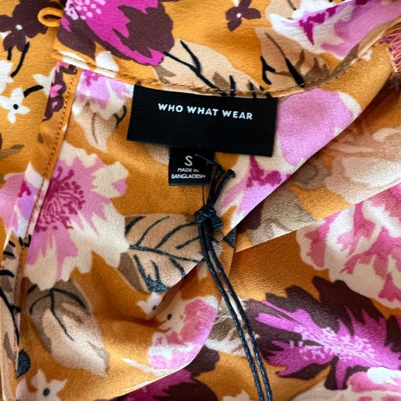 Who What Wear - Silky Mock Neck Dresss
*NEVER WORN* - Picture 5 of 6